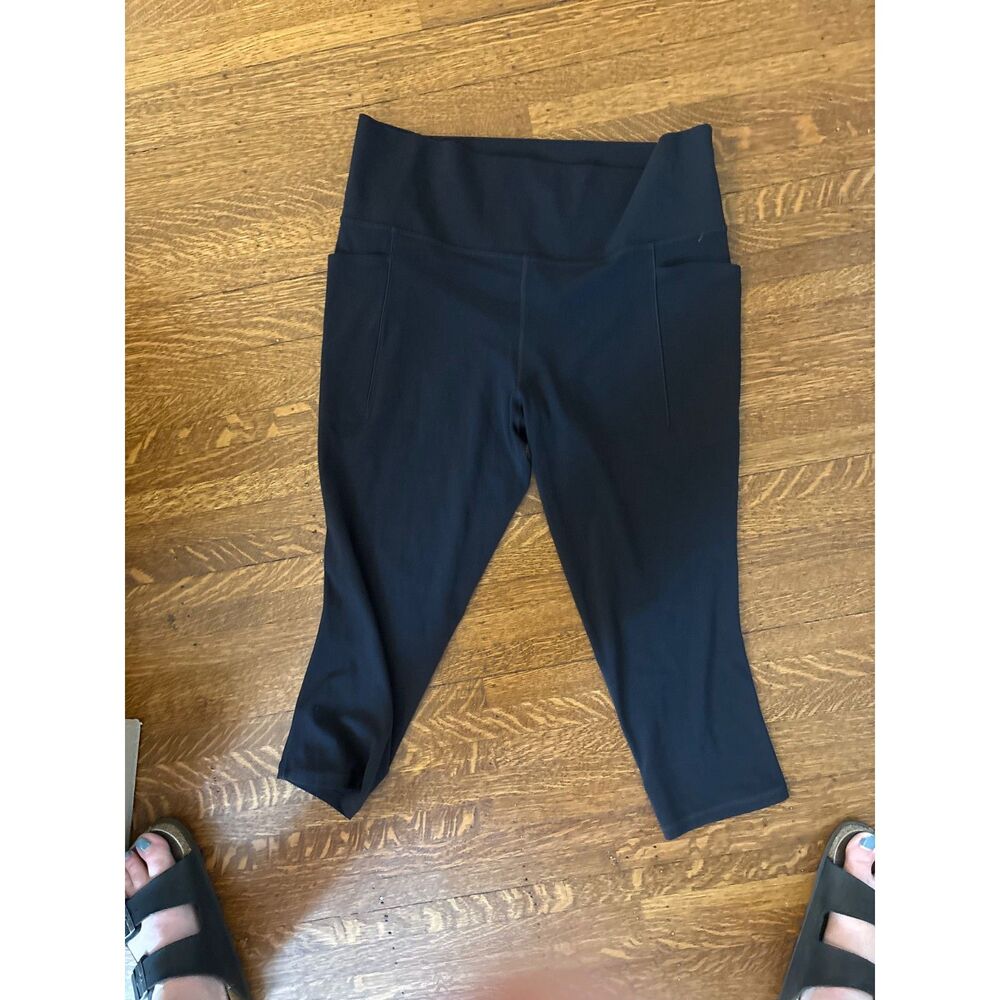 Athleta Salutation Stash Pocket II Capri Leggings Black XL Tall
